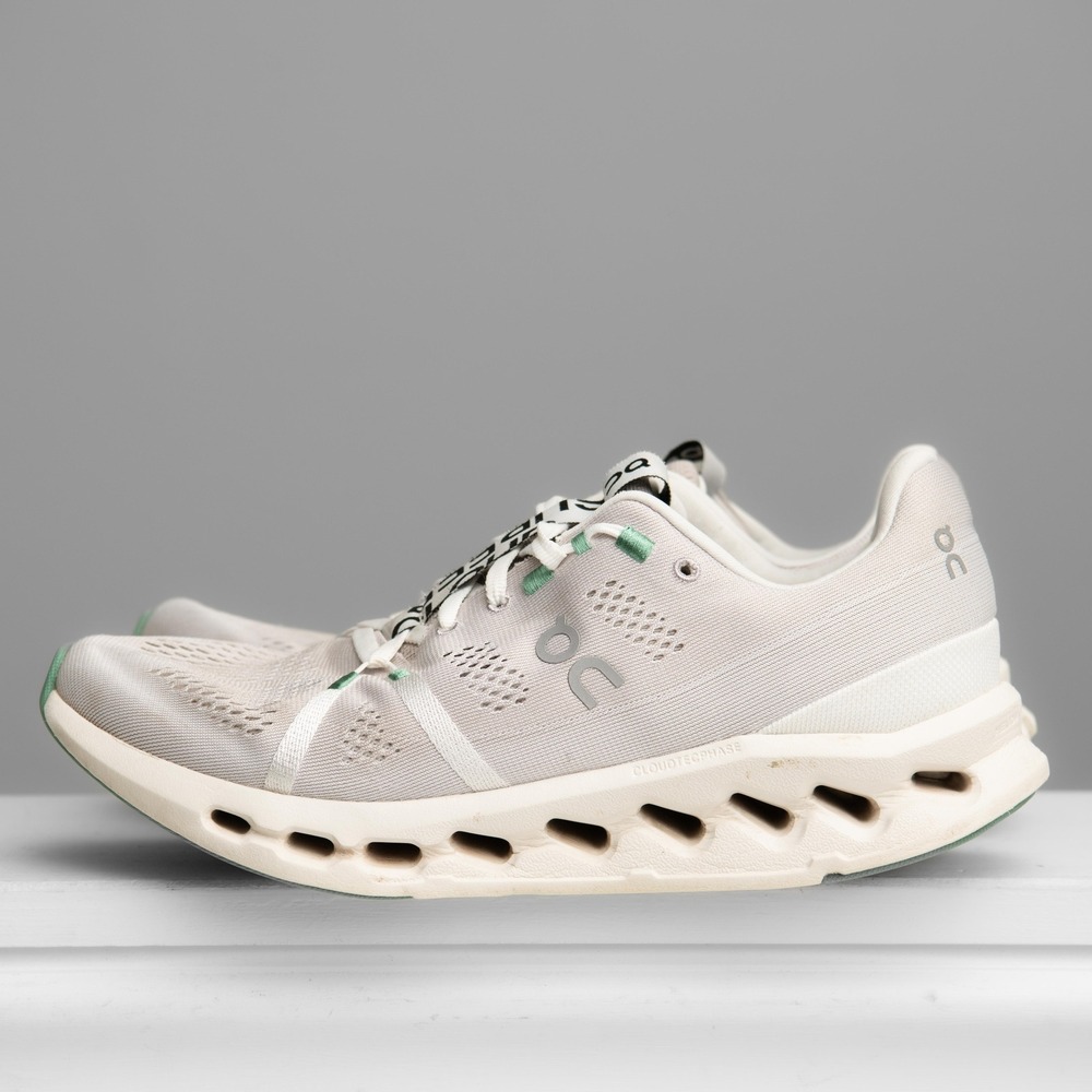 On Cloud Surfer W Sz 10.5 Running Shoes CloudTec Athleisure Sporty Gym Comfort